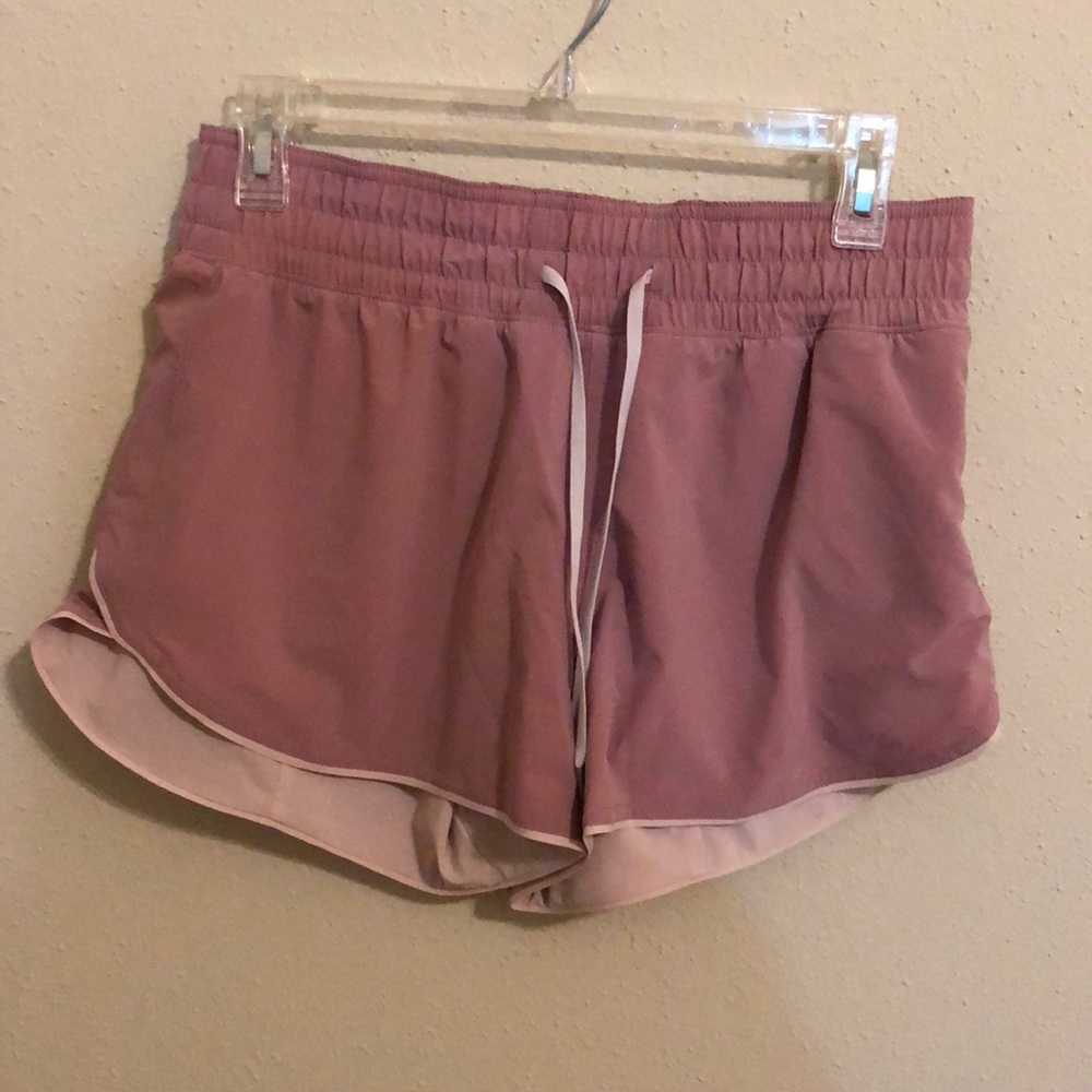 Lululemon Choose a Side MR Short 3” Size 6
